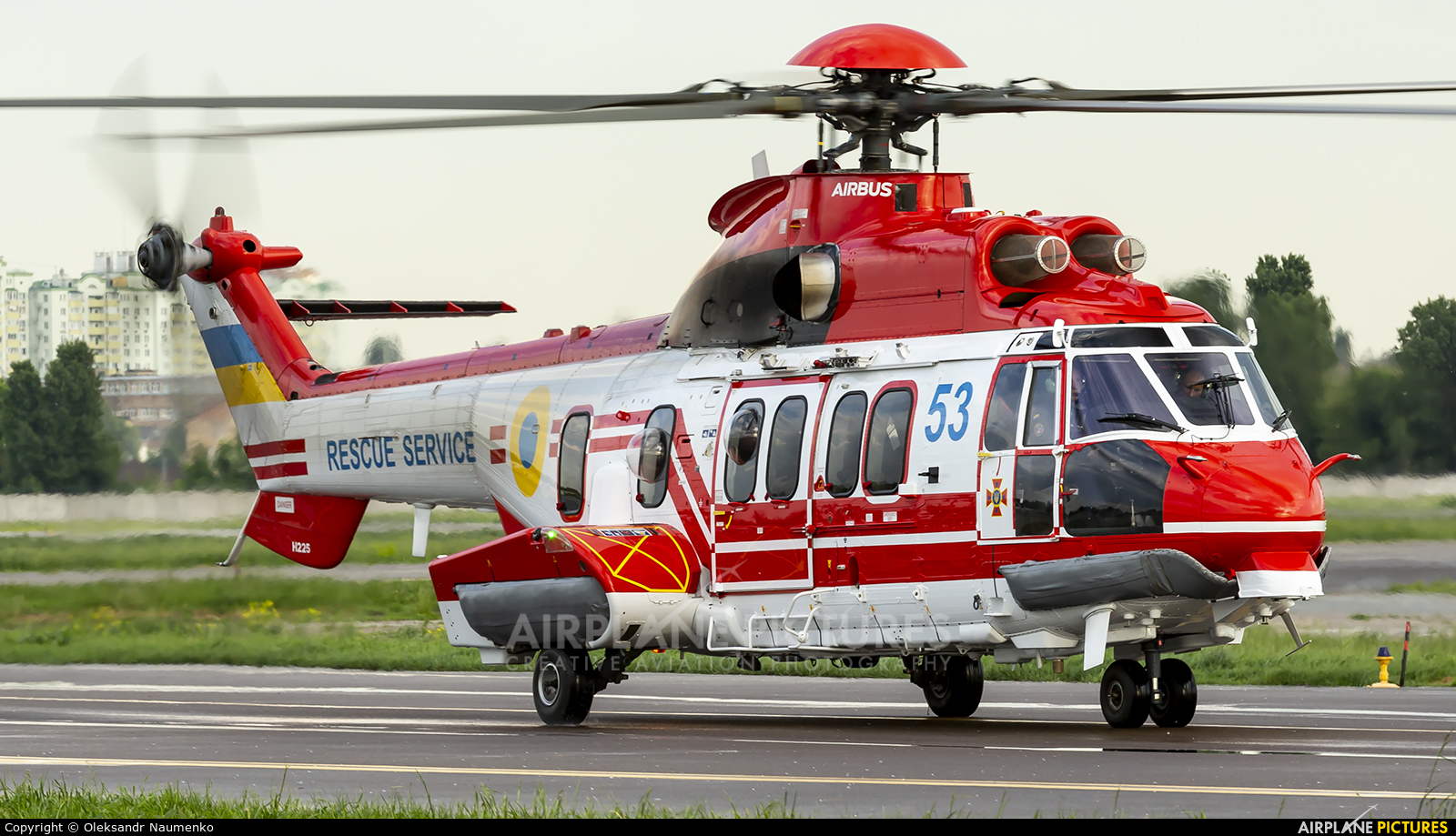 53 - Ukraine - Emergency Service Eurocopter EC225 Super at Kyiv Zhulyany | Photo ID 1259918 Airplane-Pictures.net