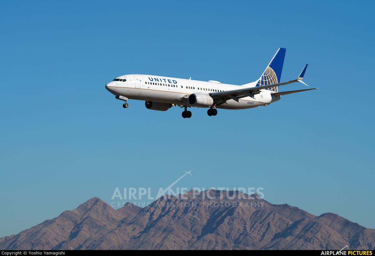United Airlines N76505 aircraft at Las Vegas - McCarran Intl