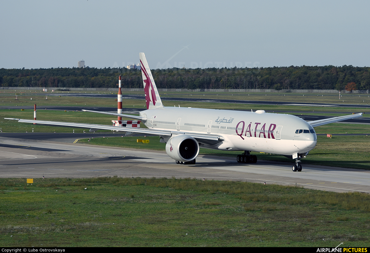 Qatar Airways A7-BAZ aircraft at Berlin - Tegel