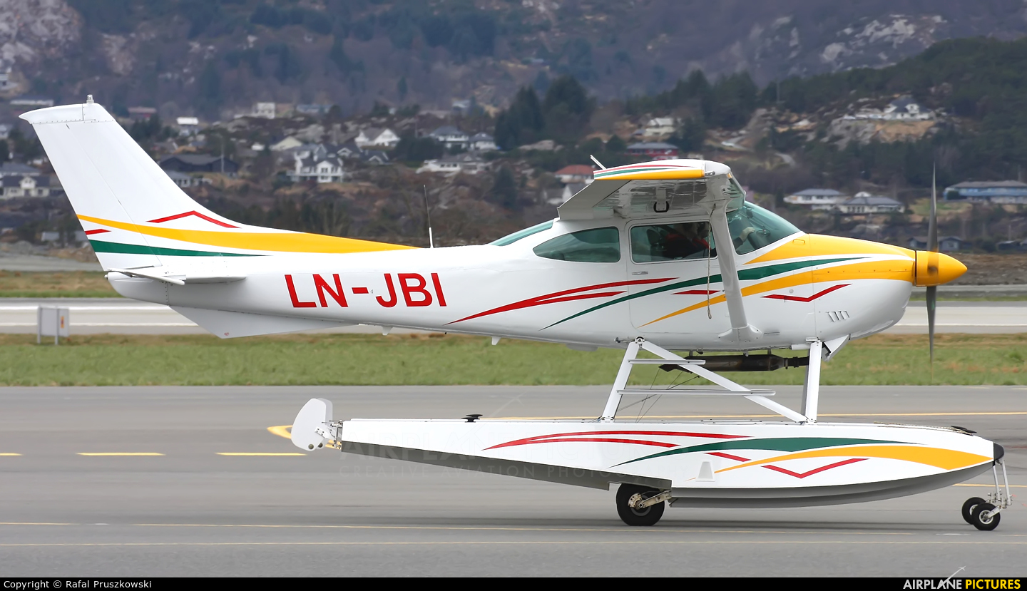 Private LN-JBI aircraft at Bergen - Flesland