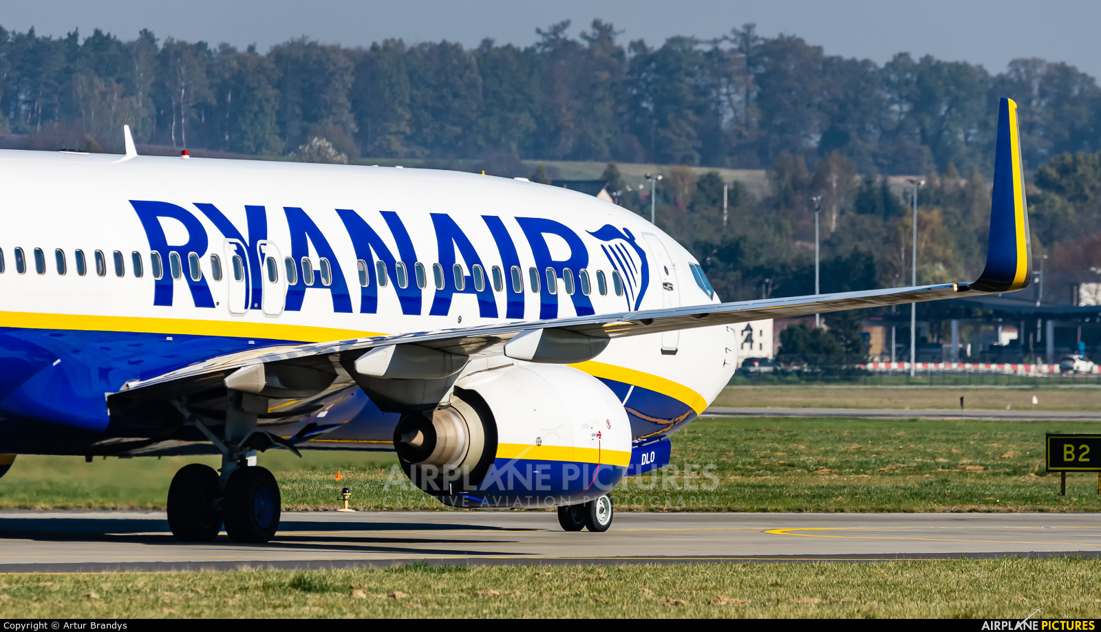 Ryanair EI-DLO aircraft at Kraków - John Paul II Intl