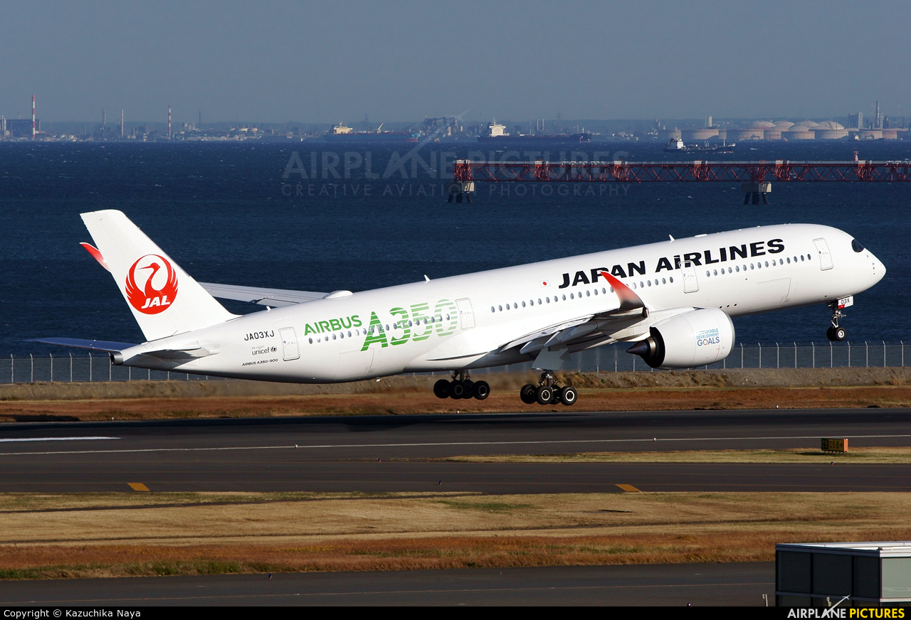 JAL - Japan Airlines JA03XJ aircraft at Tokyo - Haneda Intl
