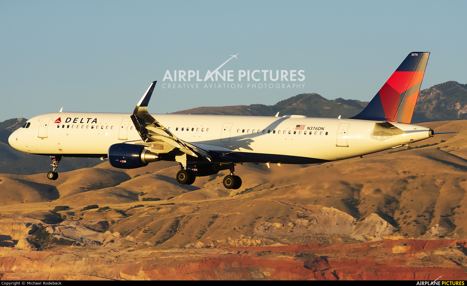 Delta Air Lines N376DN aircraft at Salt Lake City