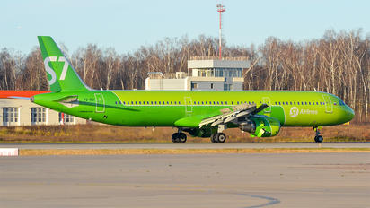 VQ-BQI - S7 Airlines Airbus A321