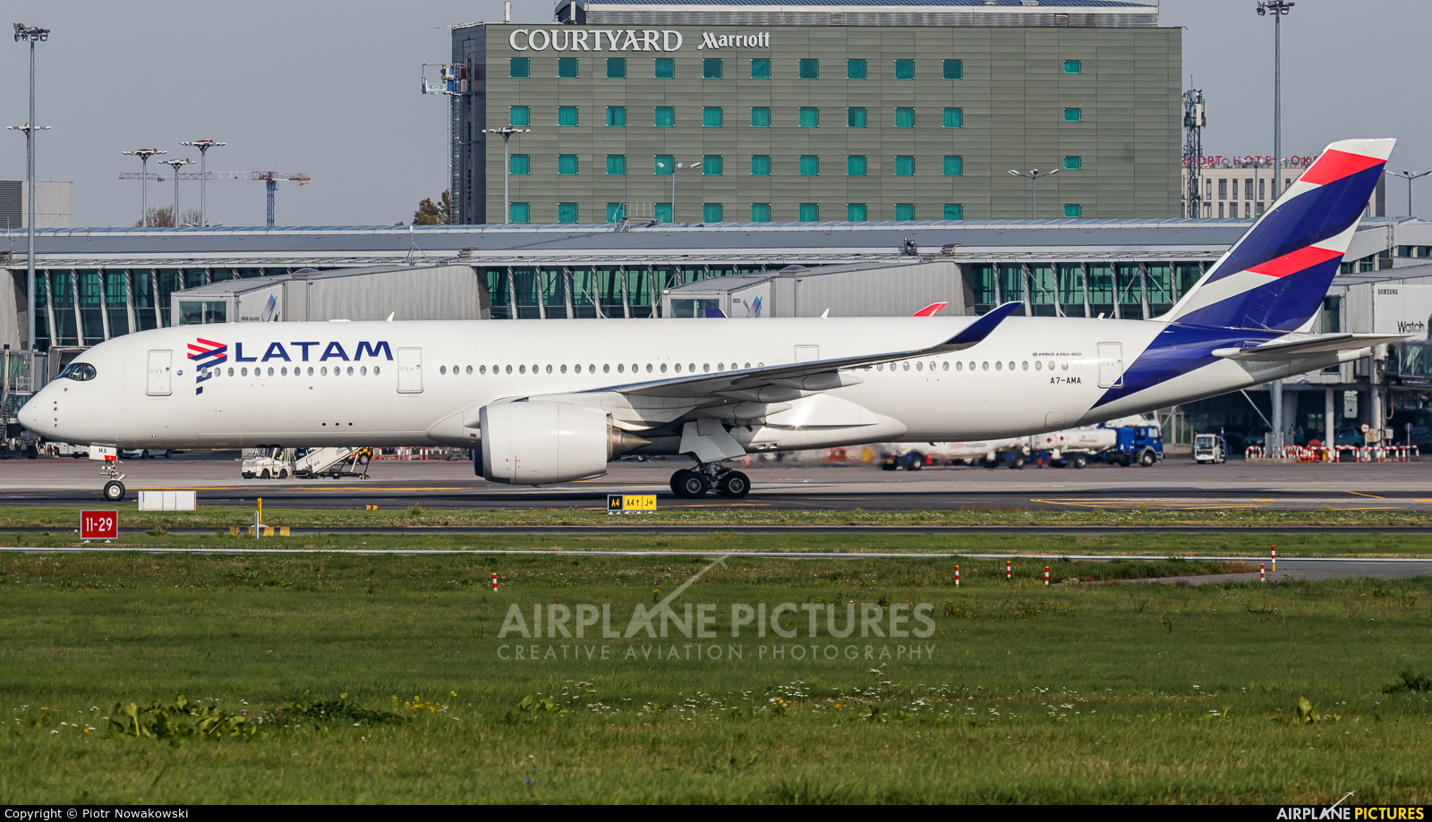 Qatar Airways A7-AMA aircraft at Warsaw - Frederic Chopin