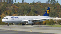 D-AIST - Lufthansa Airbus A321 aircraft