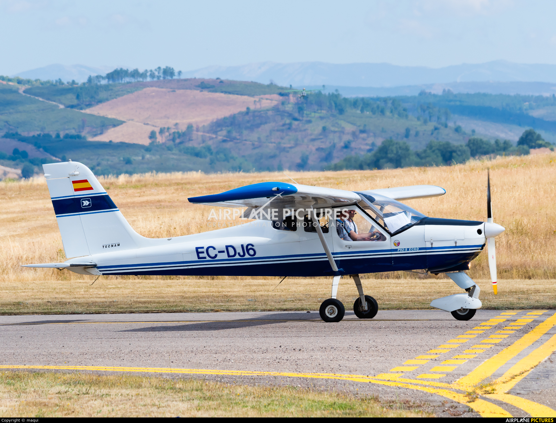 Private EC-DJ6 aircraft at Bragança
