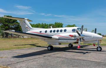 LV-CAT - Private Beechcraft 200 King Air