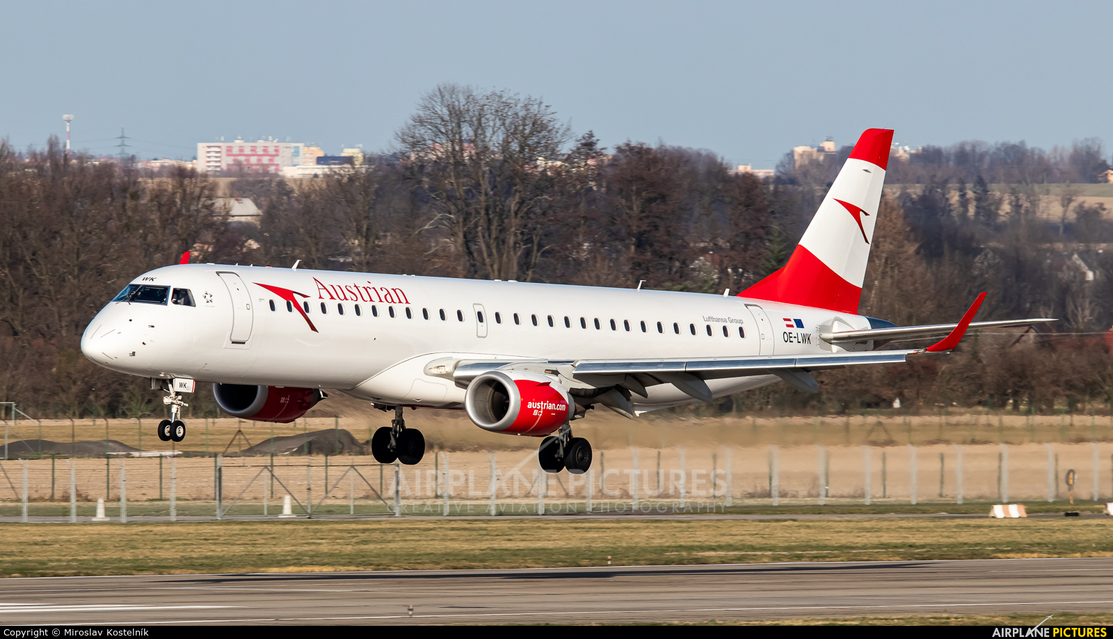 Austrian Airlines/Arrows/Tyrolean OE-LWK aircraft at Ostrava Mošnov