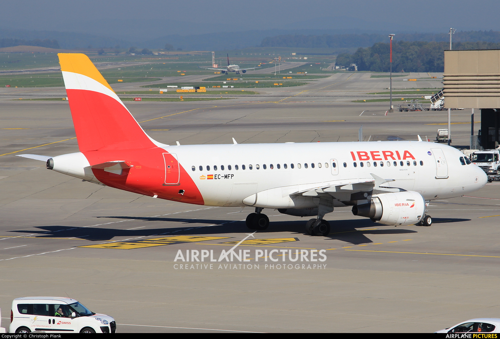 Iberia EC-MFP aircraft at Zurich
