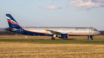 VQ-BED - Aeroflot Airbus A321