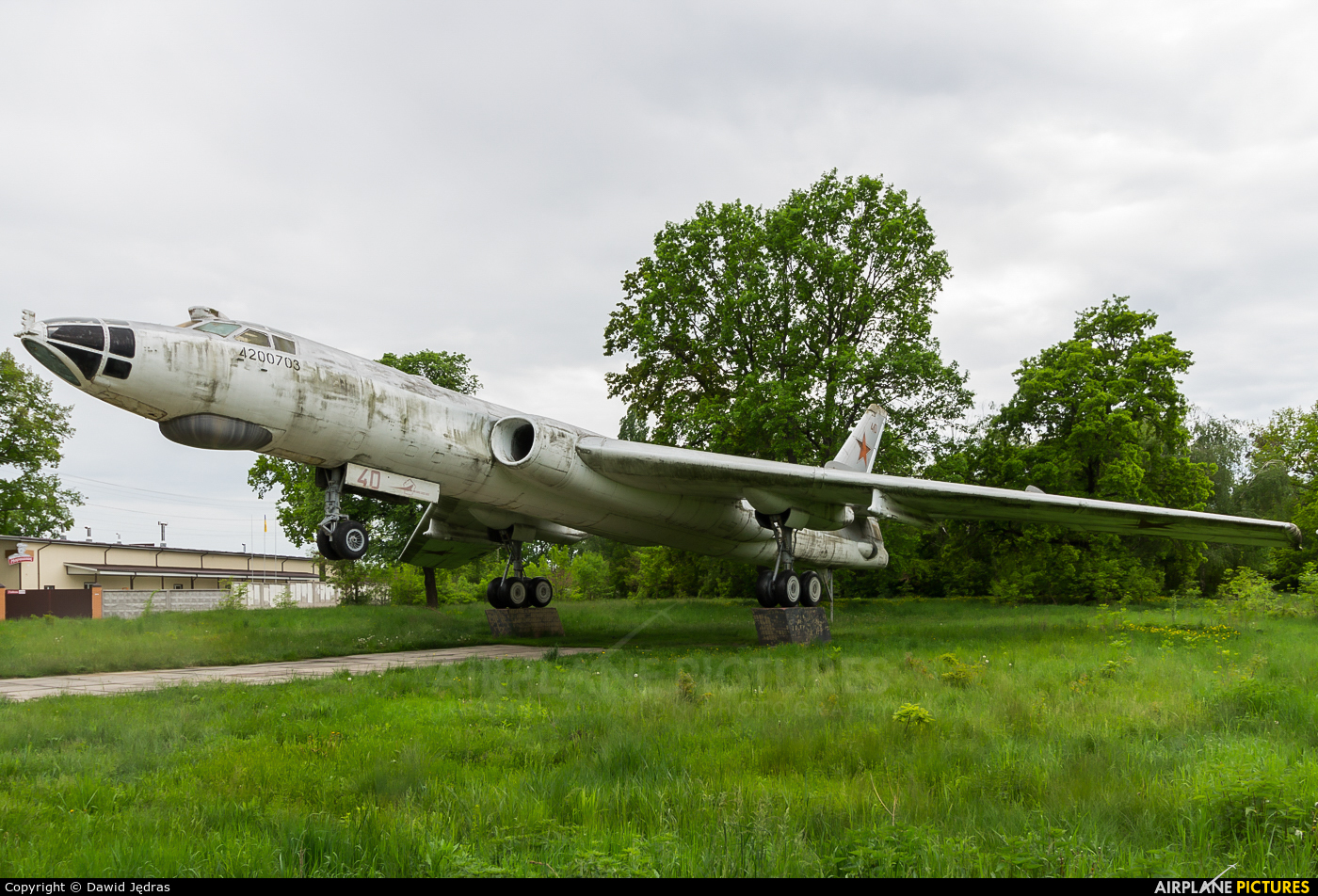 Soviet Union - Air Force 40 aircraft at Off Airport - Ukraine