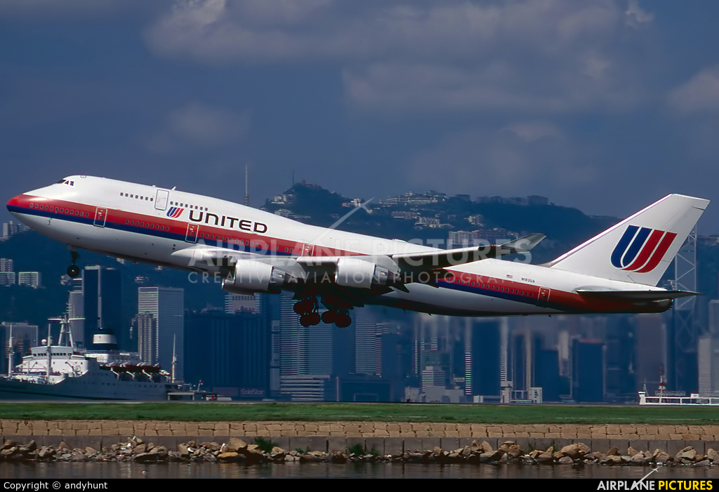 United Airlines N182UA aircraft at HKG - Kai Tak Intl CLOSED