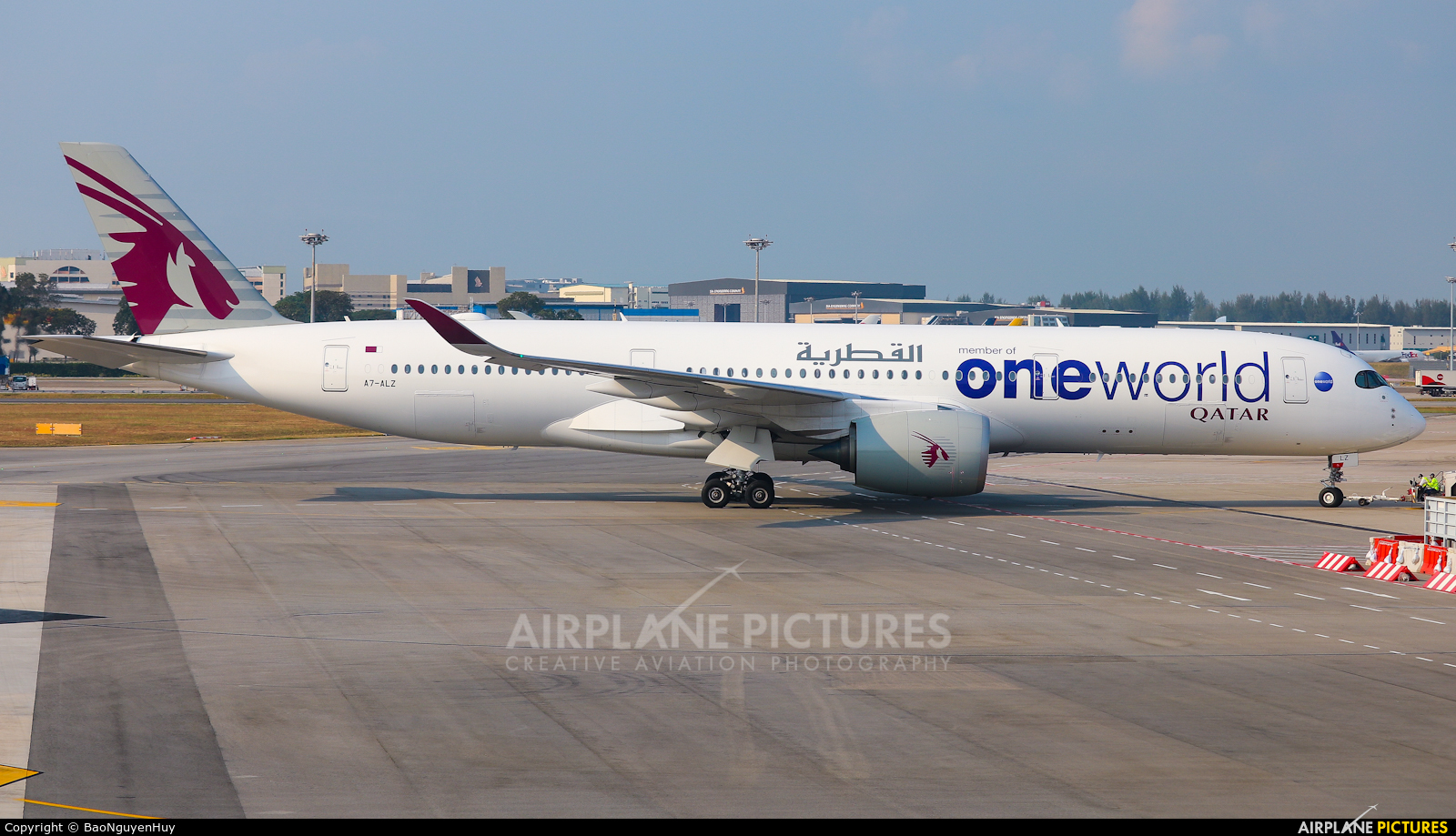 Qatar Airways A7-ALZ aircraft at Singapore - Changi