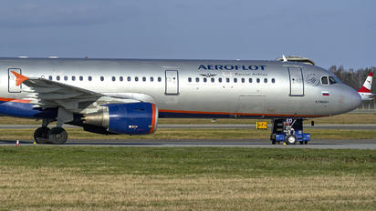 VQ-BED - Aeroflot Airbus A321