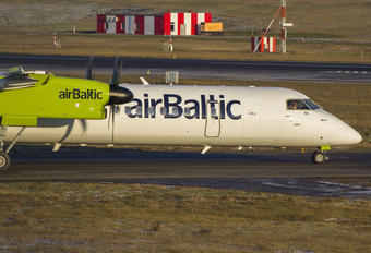 YL-BAE - Air Baltic de Havilland Canada DHC-8-400Q / Bombardier Q400
