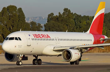 EC-IZH - Iberia Airbus A320