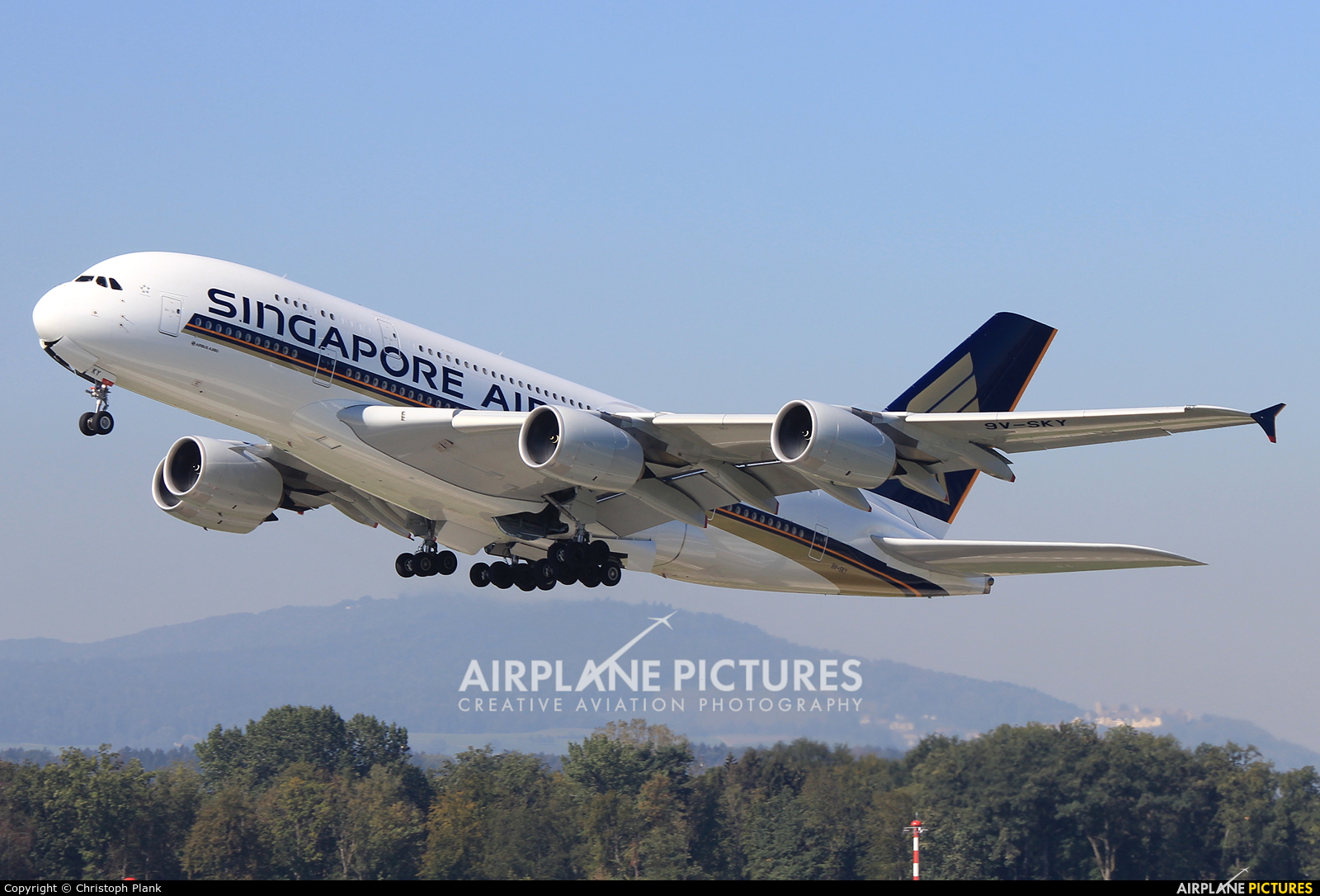 Singapore Airlines 9V-SKY aircraft at Zurich