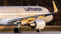 D-AIWD - Lufthansa Airbus A320 aircraft