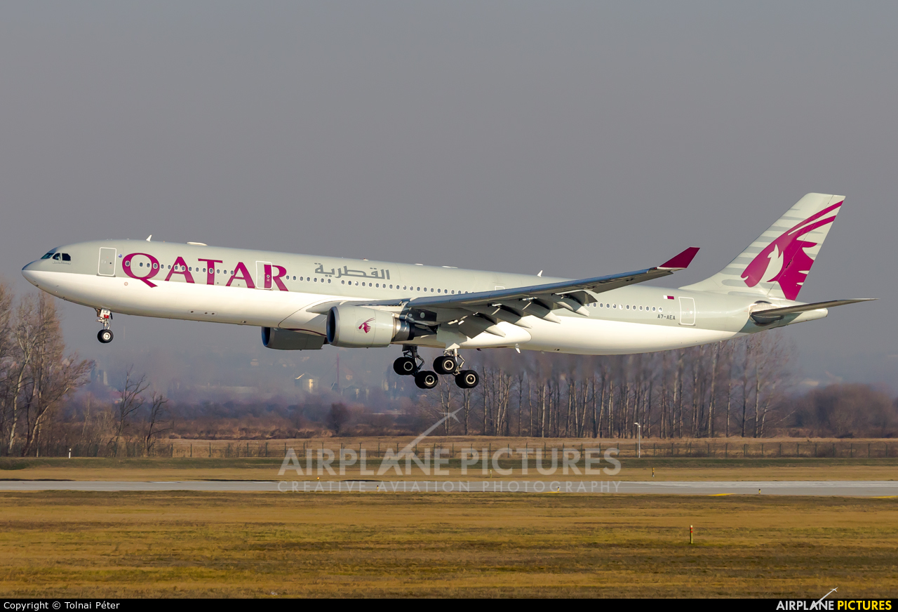 Qatar Airways A7-AEA aircraft at Budapest Ferenc Liszt International Airport