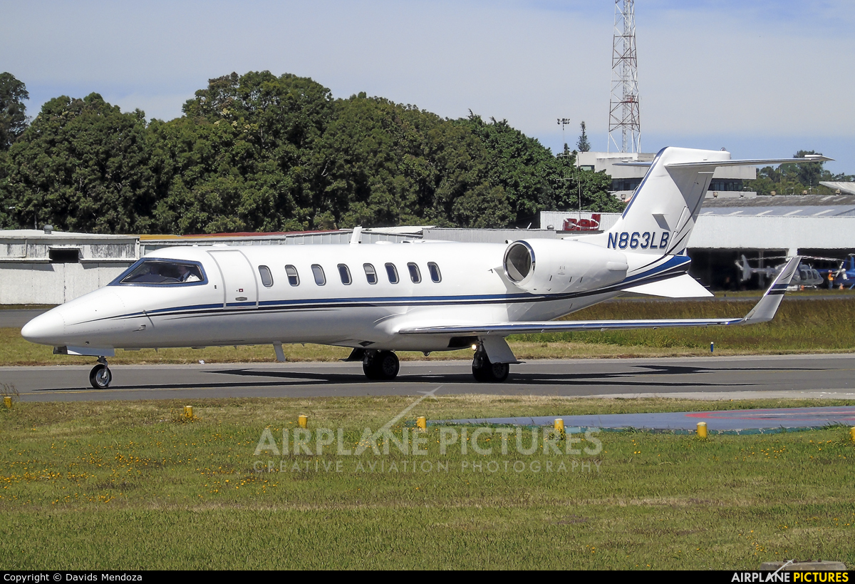 Private N863LB aircraft at Guatemala - La Aurora