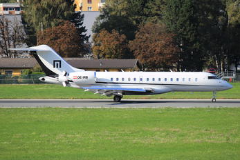 OE-IRB - LaudaMotion Bombardier BD-700 Global Express