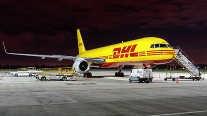 G-DHKR - DHL Cargo Boeing 757-200