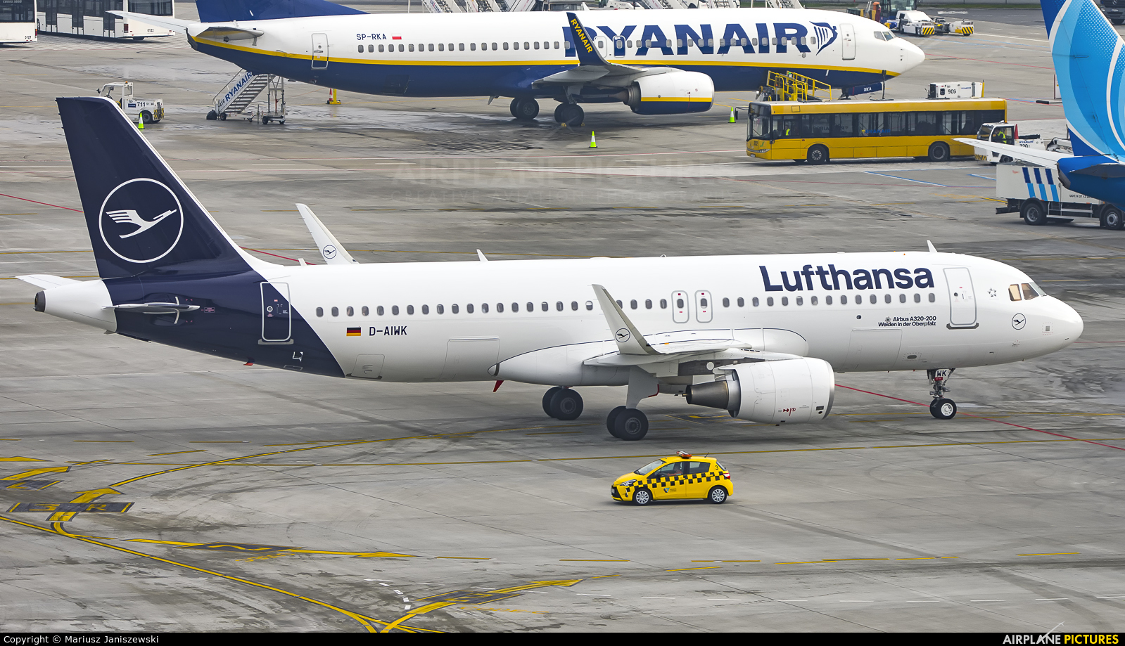 Lufthansa D-AIWK aircraft at Kraków - John Paul II Intl