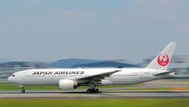 JA8985 - JAL - Japan Airlines Boeing 777-200 aircraft