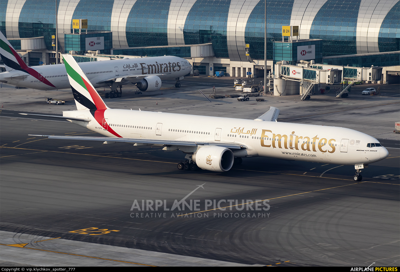 Emirates Airlines A6-EPH aircraft at Dubai Intl