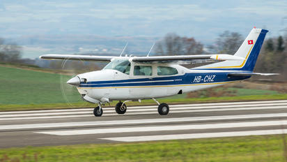 HB-CHZ - Private Cessna 210 Centurion