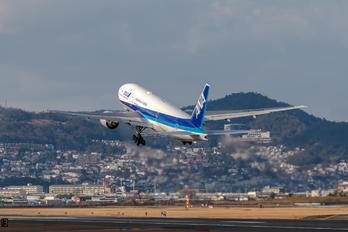 JA713A - ANA - All Nippon Airways Boeing 777-200ER