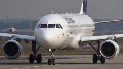 D-AIWE - Lufthansa Airbus A320