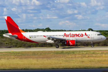 PR-AVP - Avianca Brasil Airbus A320