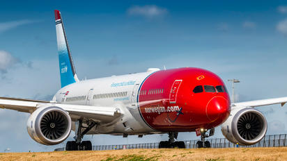 G-CKLZ - Norwegian Air UK Boeing 787-9 Dreamliner