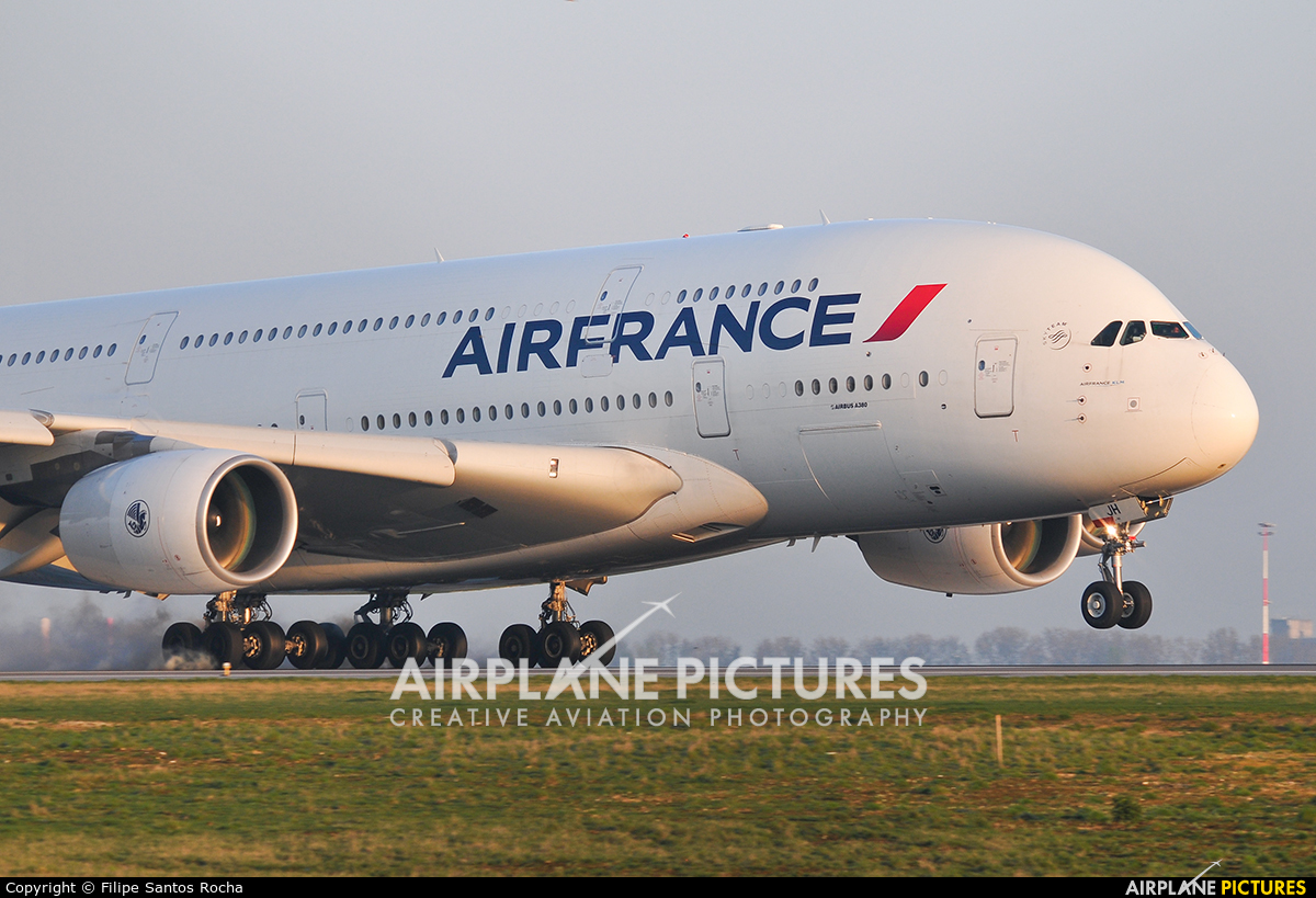 Air France F-HPJH aircraft at Paris - Charles de Gaulle