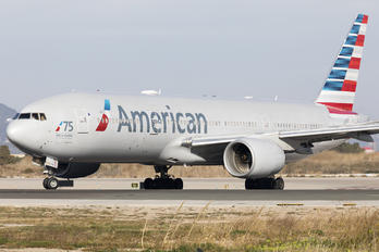 N751AN - American Airlines Boeing 777-200ER