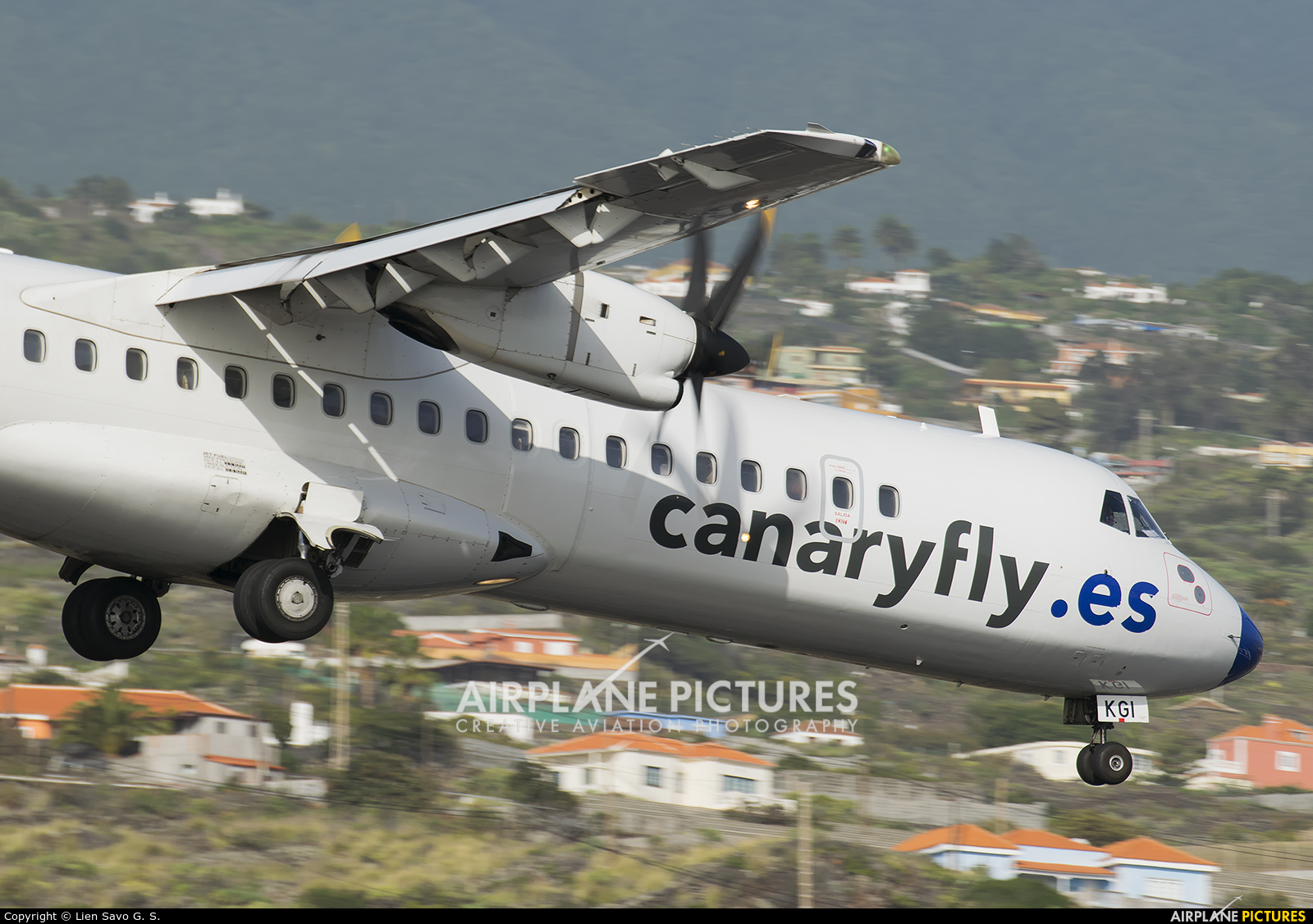 CanaryFly EC-KGI aircraft at Santa Cruz de La Palma