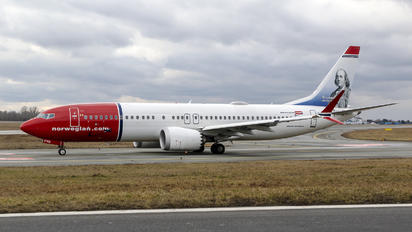 EI-FYD - Norwegian Air International Boeing 737-8 MAX