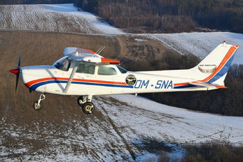 OM-SNA - Slovensky Narodny Aeroklub Cessna 172 Skyhawk (all models except RG)