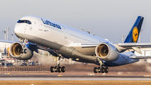 D-AIXB - Lufthansa Airbus A350-900 aircraft