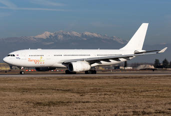 EI-FNX - I-Fly Airlines Airbus A330-200