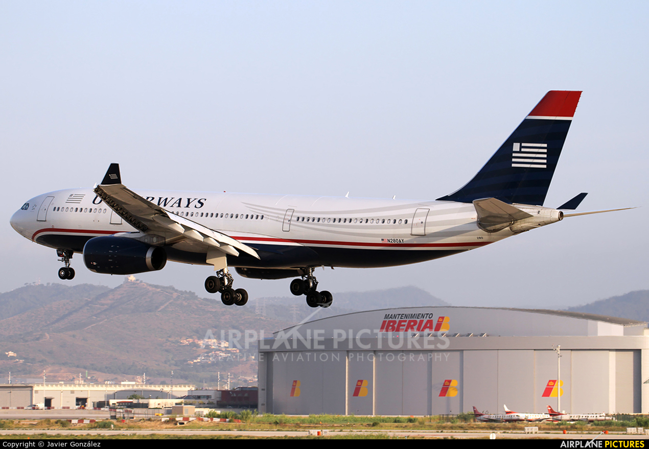 US Airways N280AY aircraft at Barcelona - El Prat