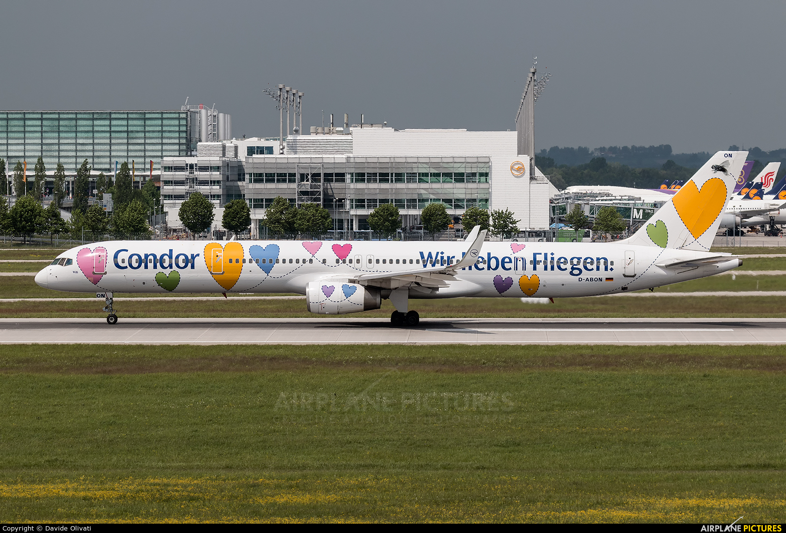 Condor D-ABON aircraft at Munich