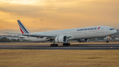 F-GSQP - Air France Boeing 777-300ER