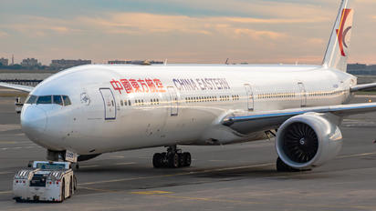 B-2005 - China Eastern Airlines Boeing 777-300ER