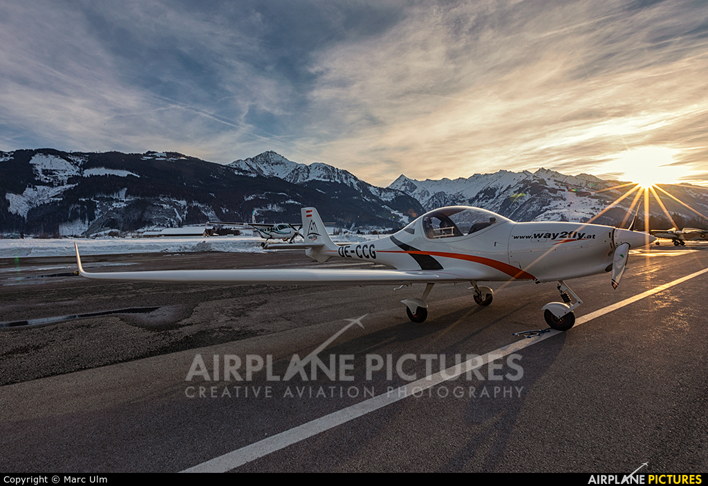 Private OE-CCG aircraft at Zell am See