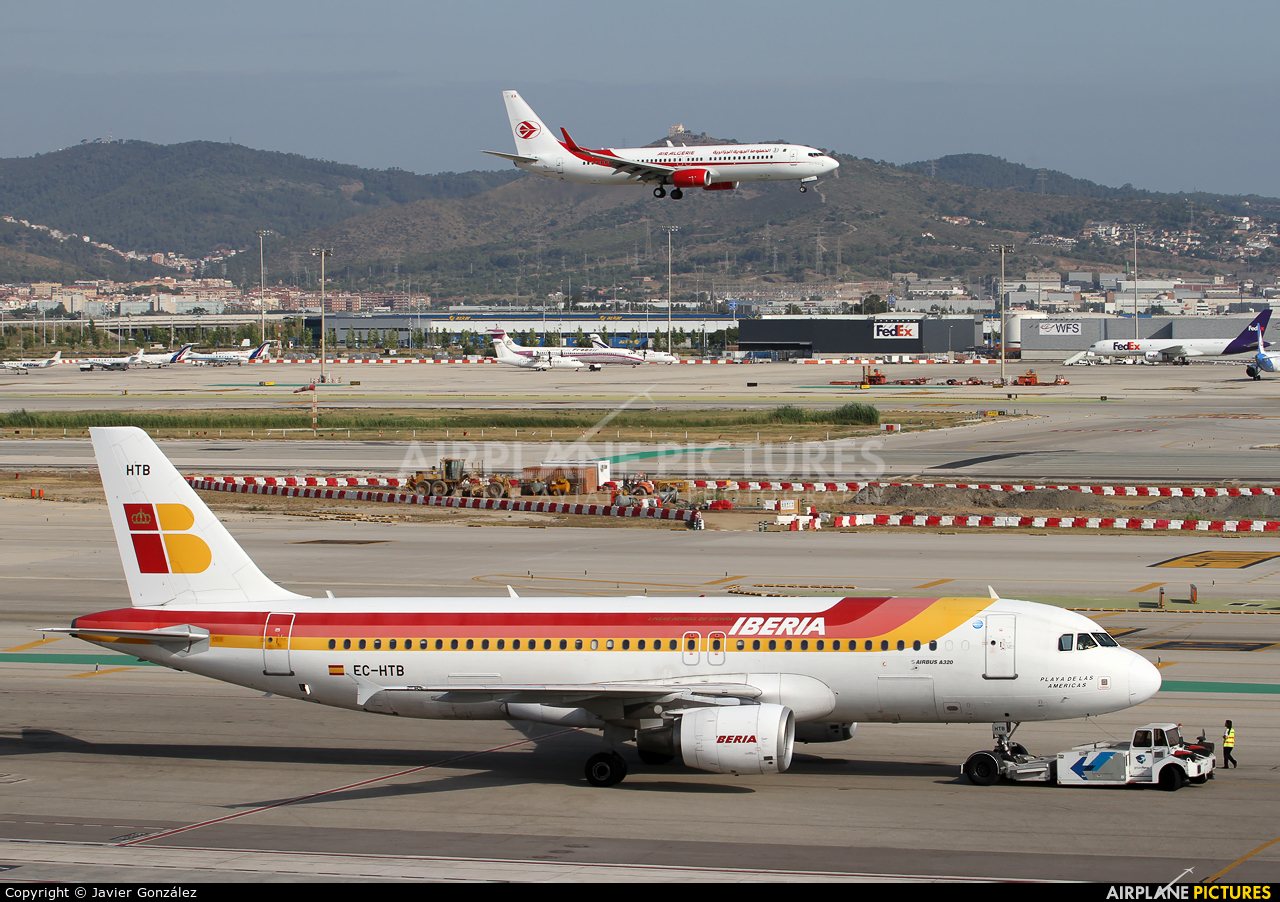 Iberia EC-HTB aircraft at Barcelona - El Prat