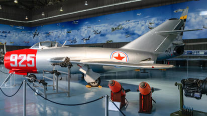 925 - Korea (North) - Air Force Mikoyan-Gurevich MiG-15