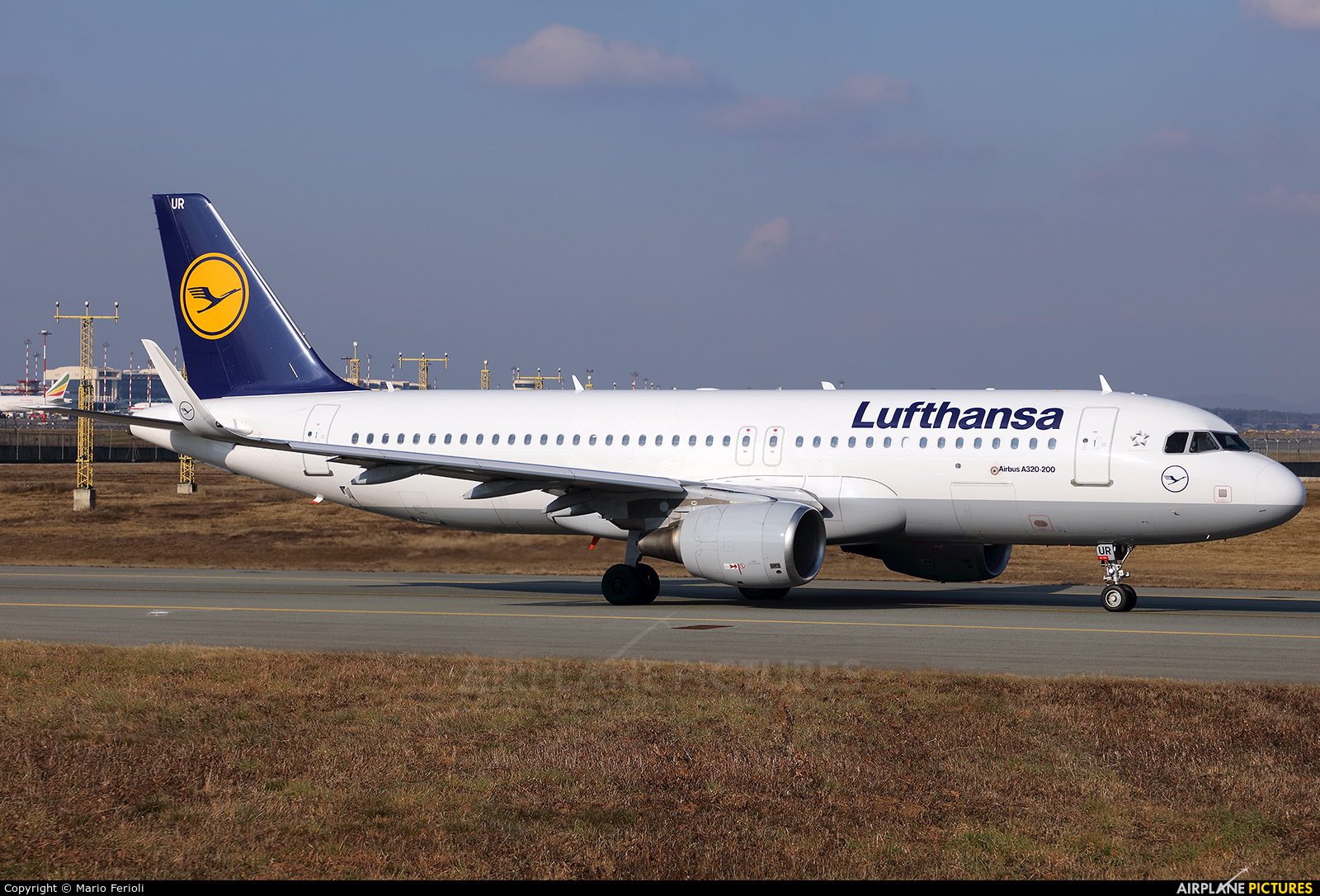 Lufthansa D-AIUR aircraft at Milan - Malpensa